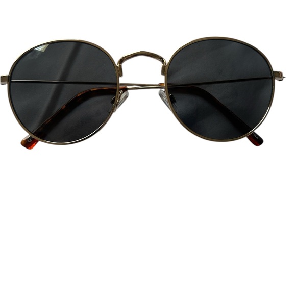 Lucky Brand Accessories - Pre-Owned Women’s Gold Lucky Brand Nelson Tinted Sunglasses